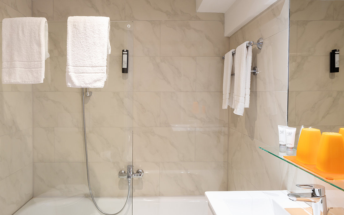 Badezimmer im Levante Superior Apartment